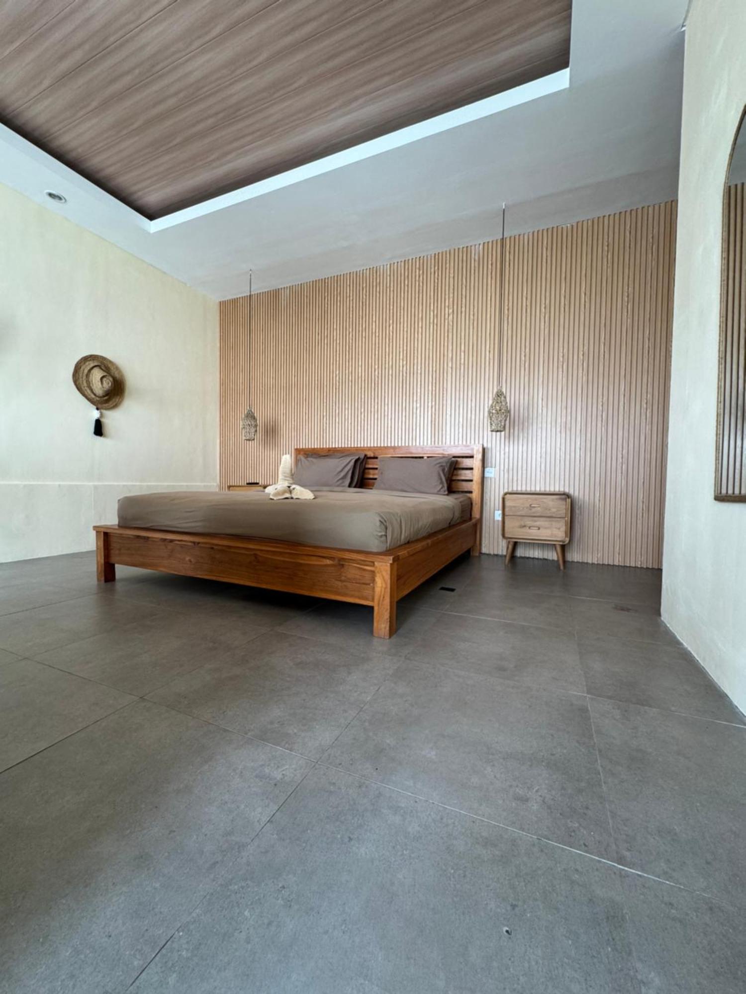 Kiki Village Bathtub Canggu Eksteriør billede